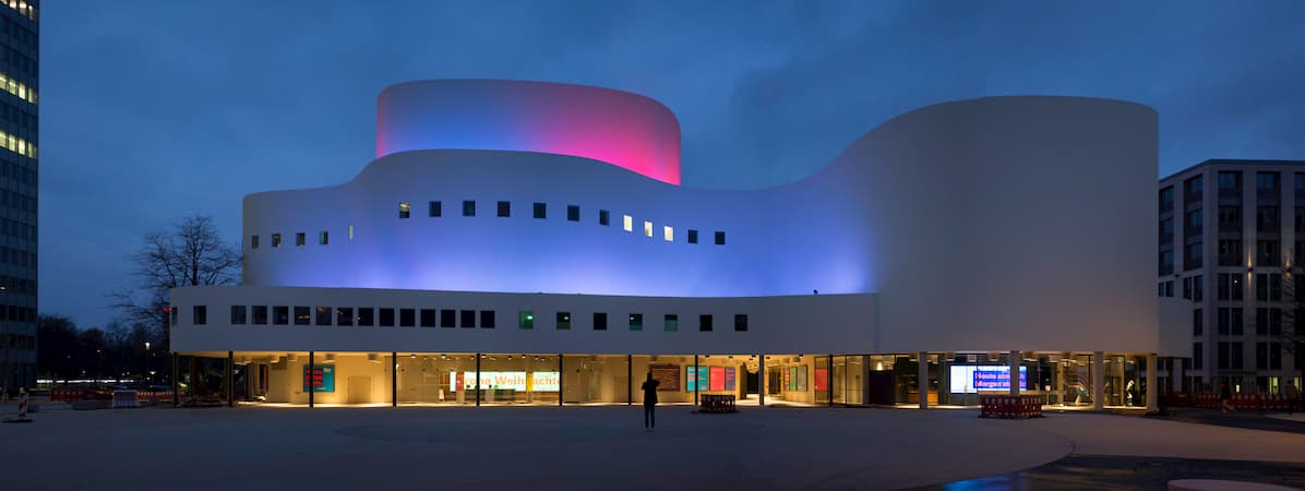 Hier kannst du als header das Düsseldorfer Schauspielhaus sehen